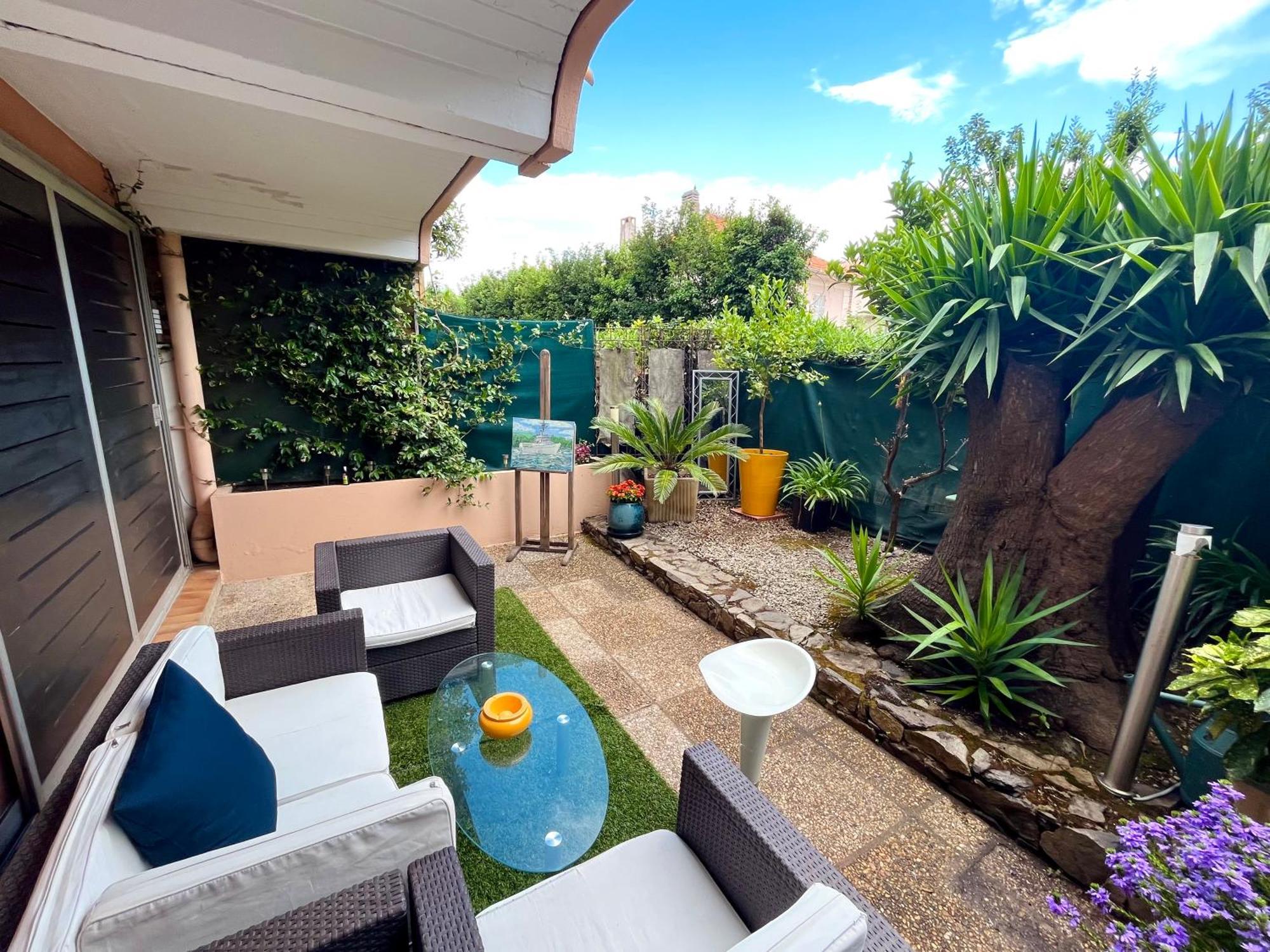 Private Garden In Center Of Saint Tropez Apartman Kültér fotó